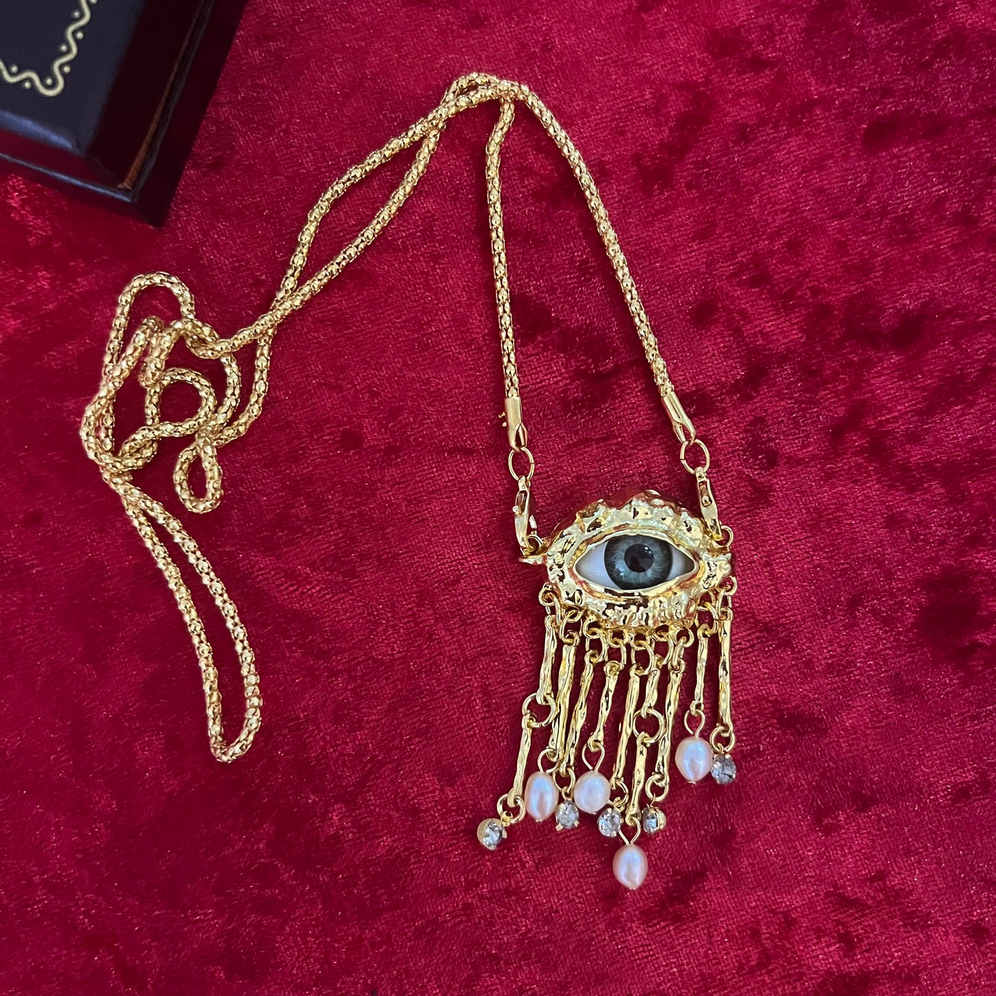 Lovers Eye Victorian Inspired Necklace