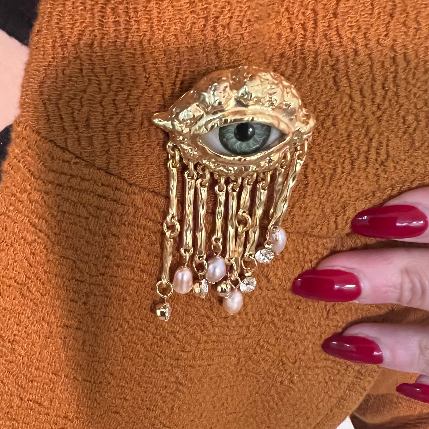Lovers Eye Victorian Inspired Brooch Lapel Pin V1